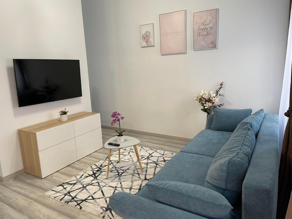 Eden City Home Gyor Bagian luar foto