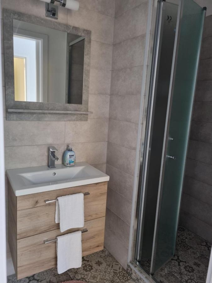 Eden City Home Gyor Bagian luar foto